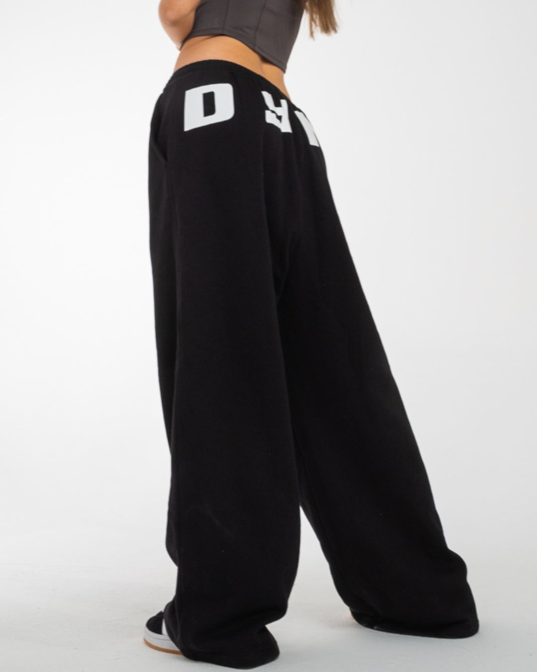 'RAVEN' Straight Leg Jogger - Black